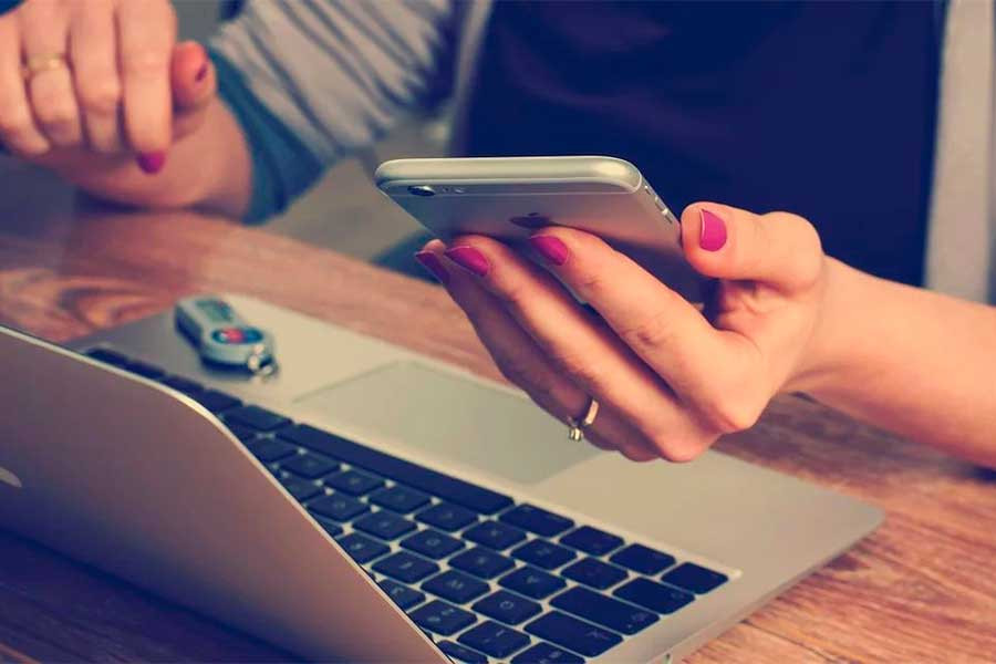 Anonim Sex Hikayeleri – Güvenli ve Gizli Okuma Deneyimi